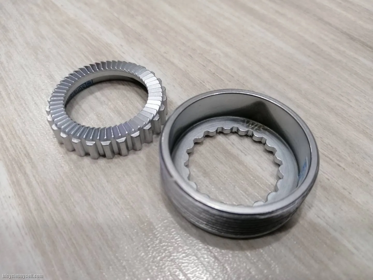 DT Swiss 240 Exp 54T Ratchet Kit