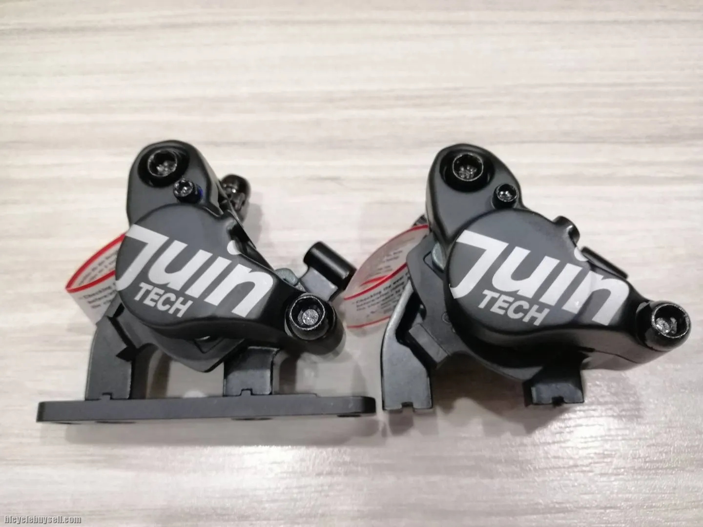 Juin Tech F1 Hybrid Hydraulic Road Disc Brake Set Black - Flat mount