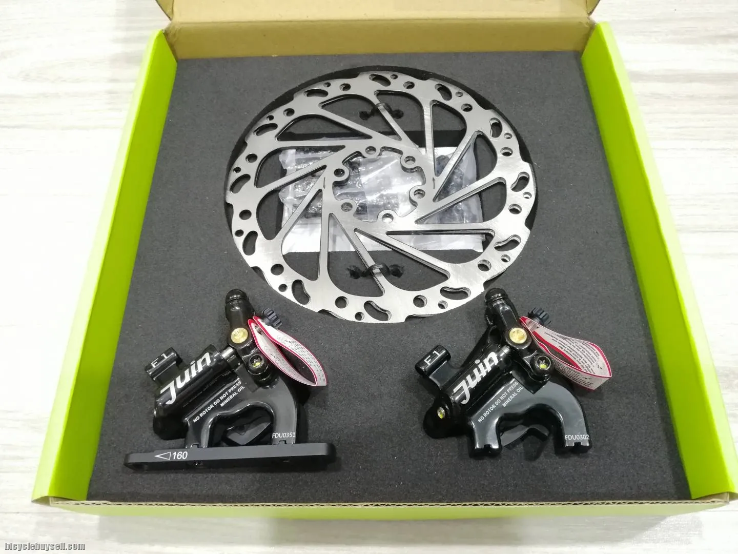 Juin Tech F1 Hybrid Hydraulic Road Disc Brake Set Black - Flat mount