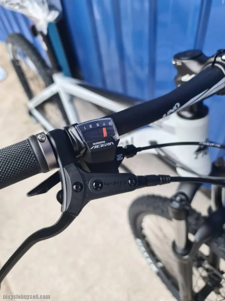 TRS Horizon 27.5er (3x9 Speeds Shimano Acera) Brand New !!!