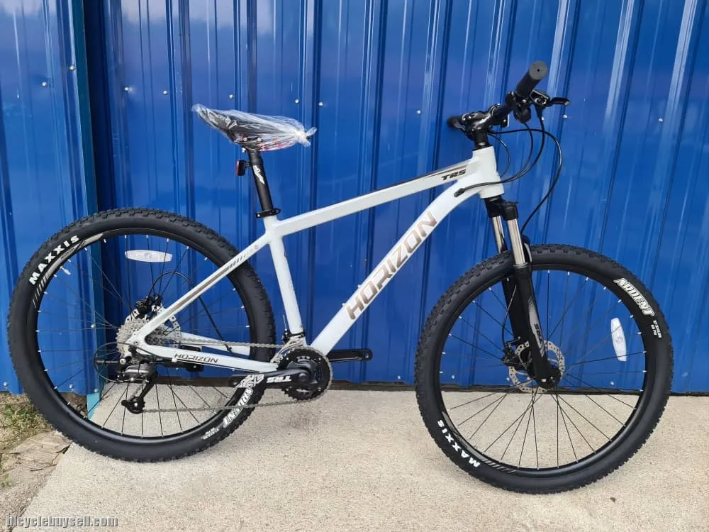 TRS Horizon 27.5er (3x9 Speeds Shimano Acera) Brand New !!!