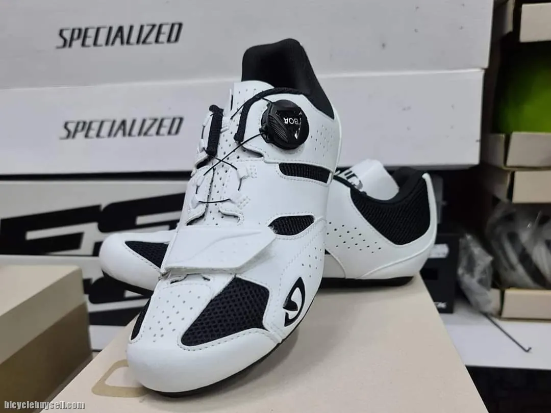 Giro Savix ll (RB Shoes) Brand New !!!
