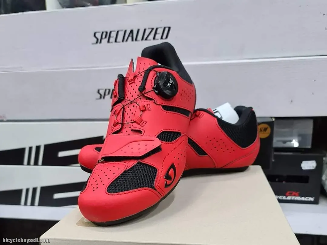 Giro Savix ll (RB Shoes) Brand New !!!