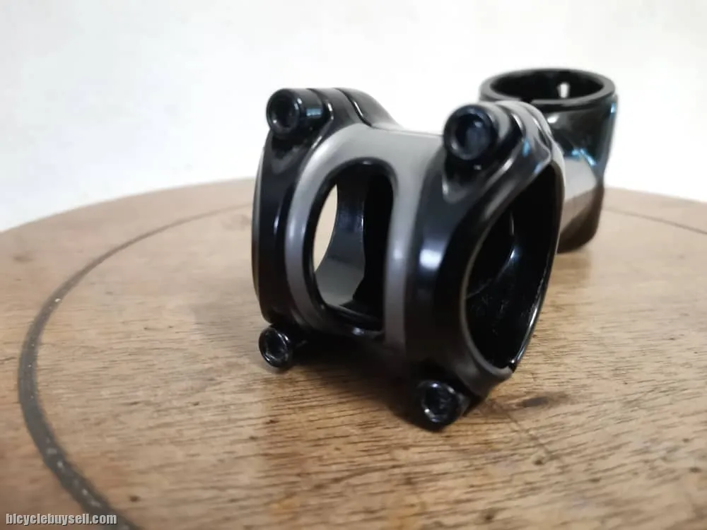 Specialized stem 90mm Length
