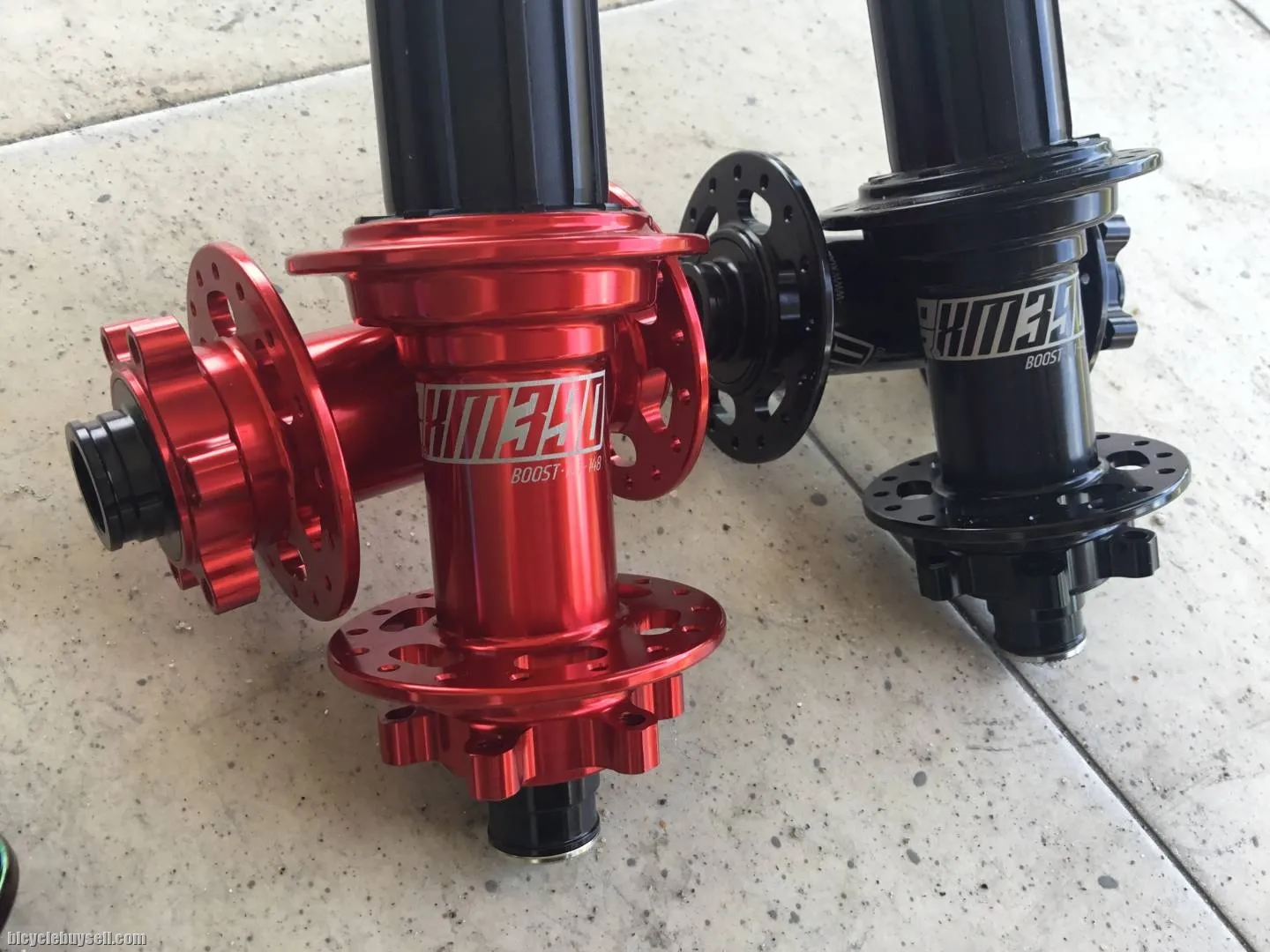 Koozer Boost MTB Hub - XM390 (Black/Red/Titanium) -- free courier