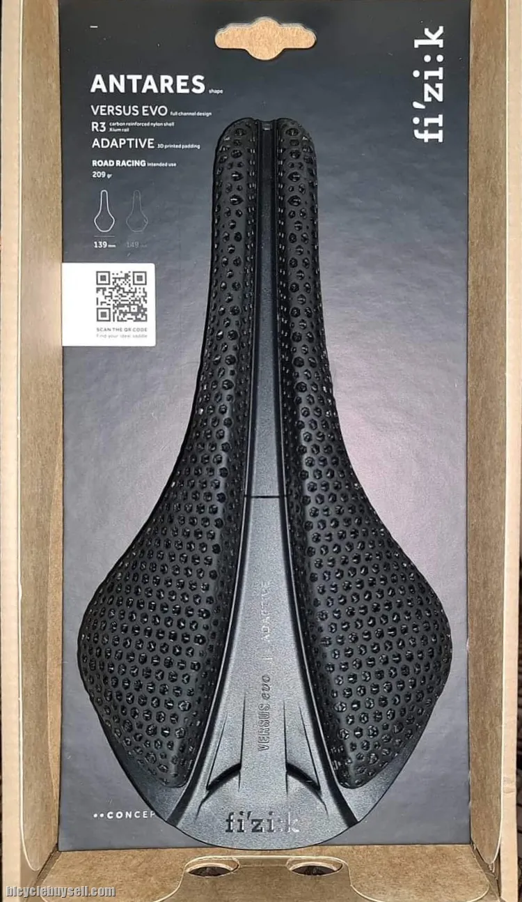 Fizik Antares Versus Evo R3 (139mm/149mm) (209gm/215gm) - Brand New !! -