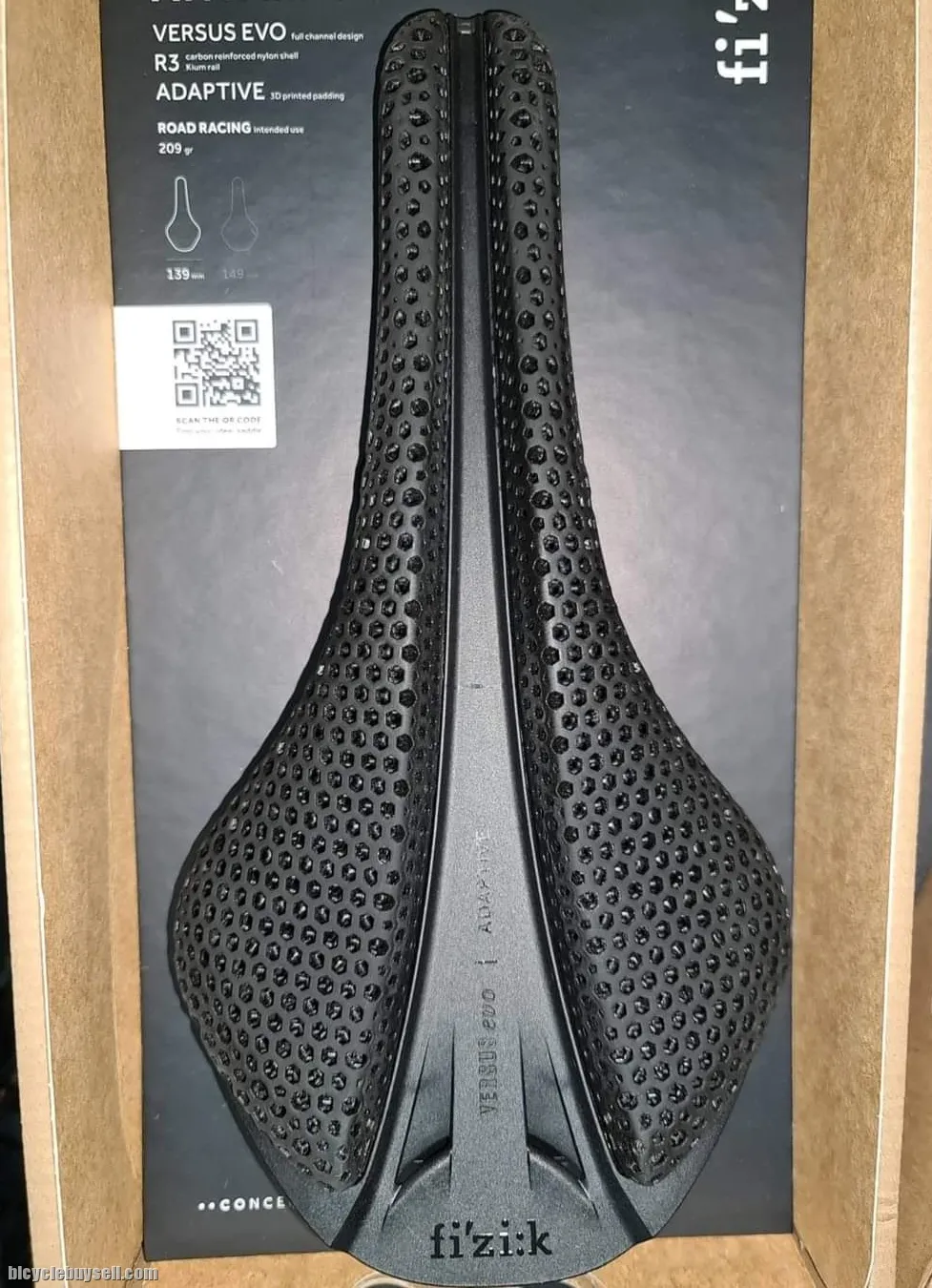 Fizik Antares Versus Evo R3 (139mm/149mm) (209gm/215gm) - Brand New !! -