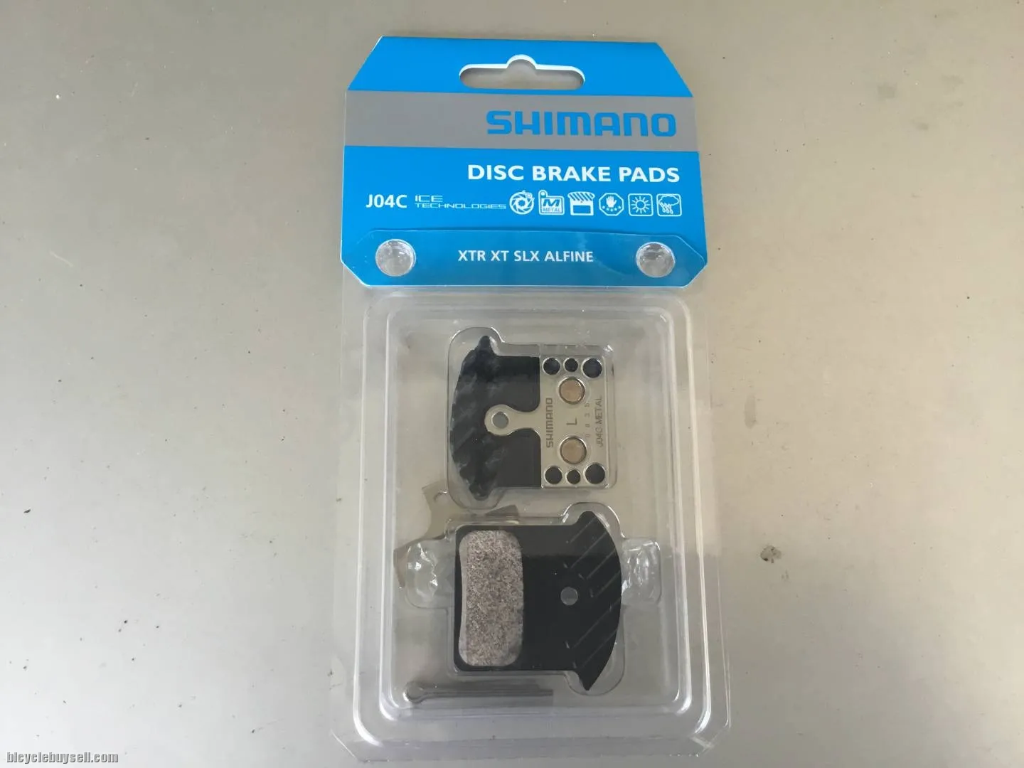 Shimano XT Metal Fin Pad J04C @ free pos