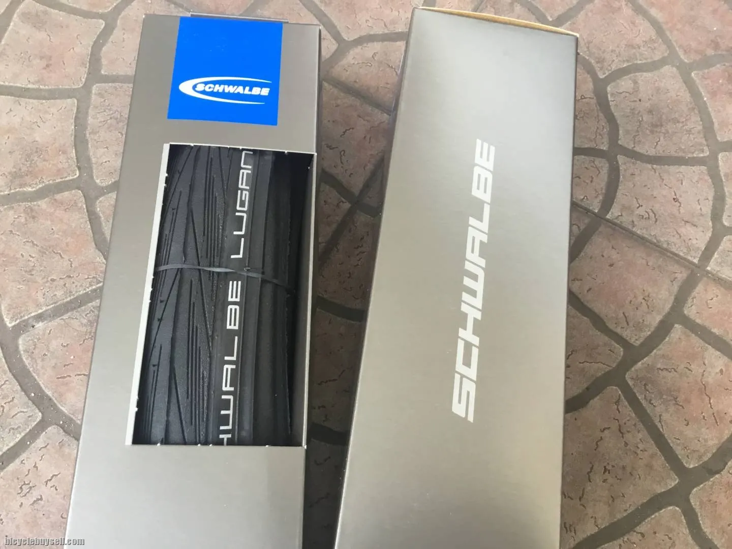 Schwalbe Lugano2 700/23c (1Pair) K-Guard -- free courier