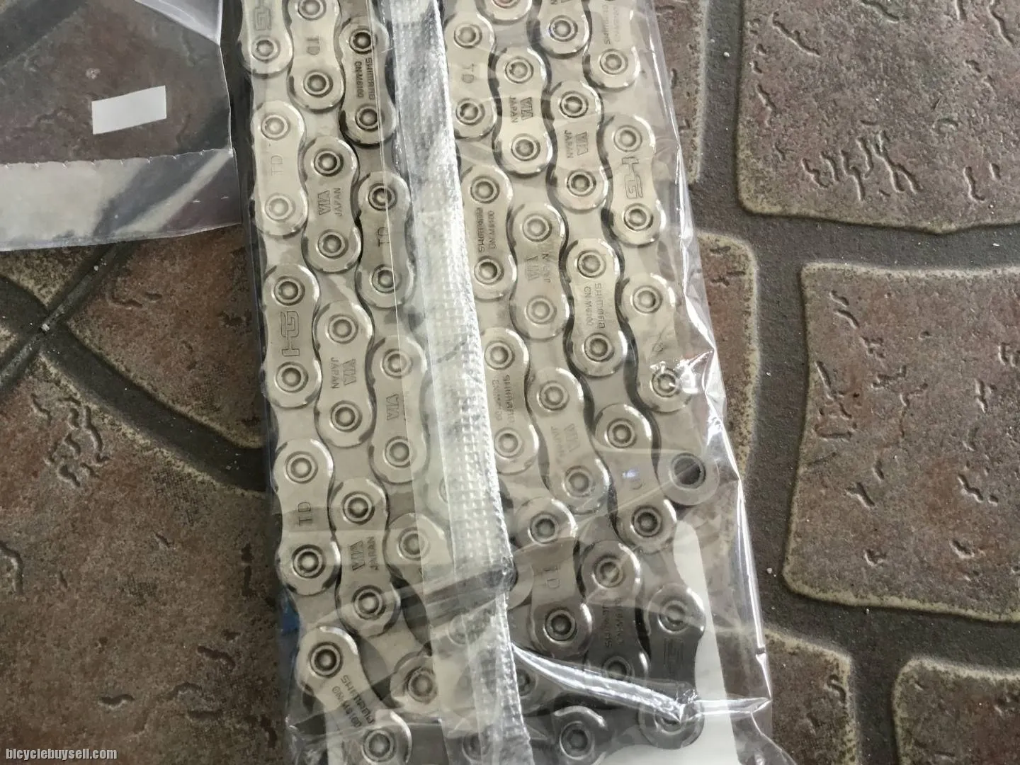 Shimano Deore M6100 12s Chain 126L - free courier