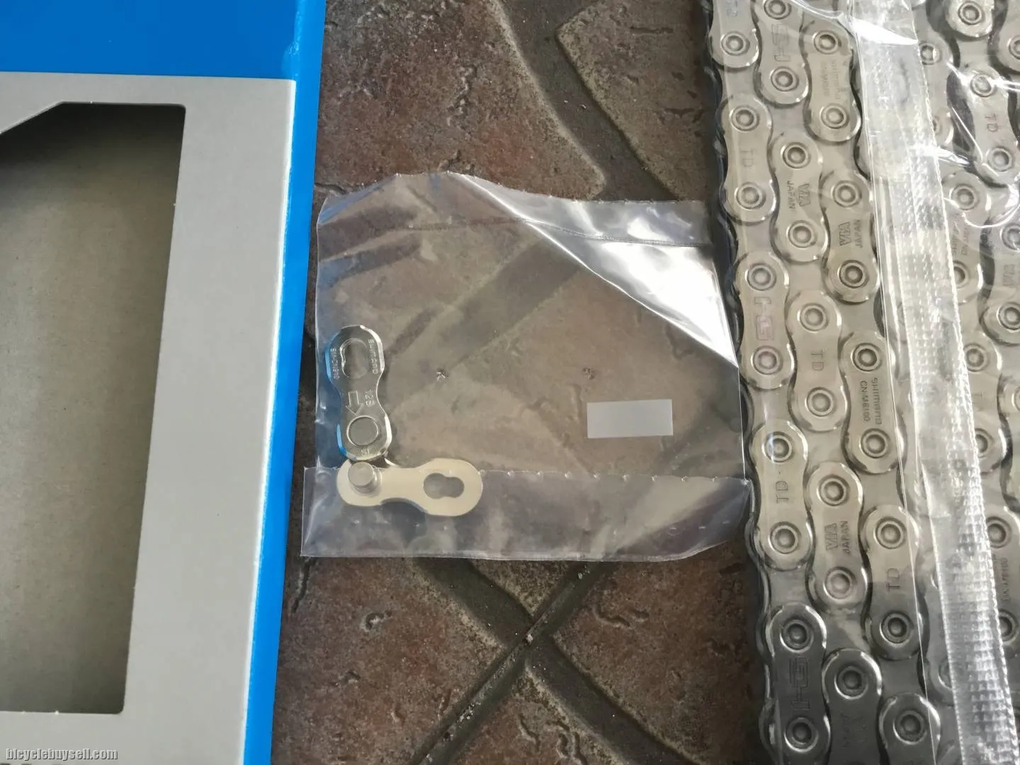 Shimano Deore M6100 12s Chain 126L - free courier