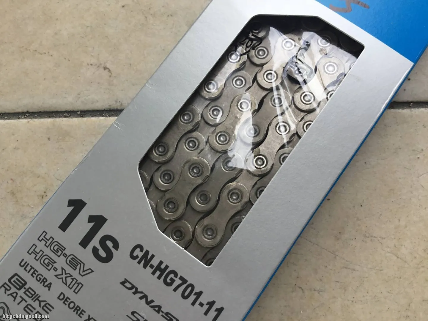 Shimano XT/Ultegra CN-HG701 Chain 11speed - Japan  -- free courier