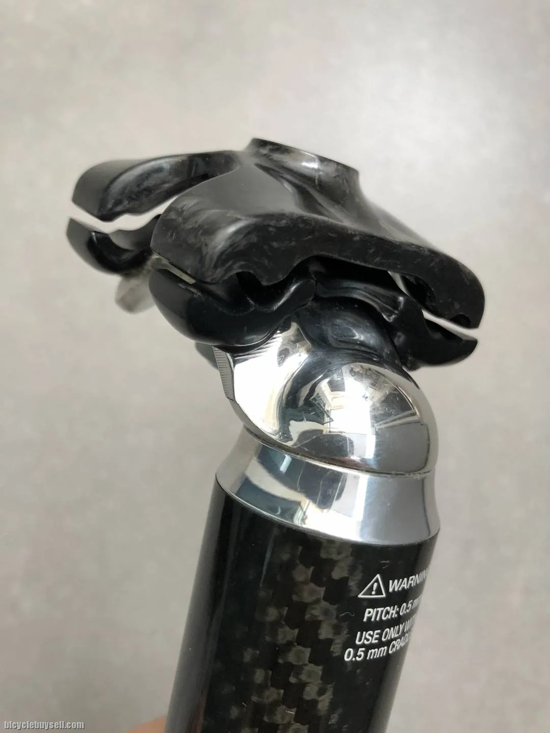 Campagnolo Record carbon seatpost 32.4mm x 350mm