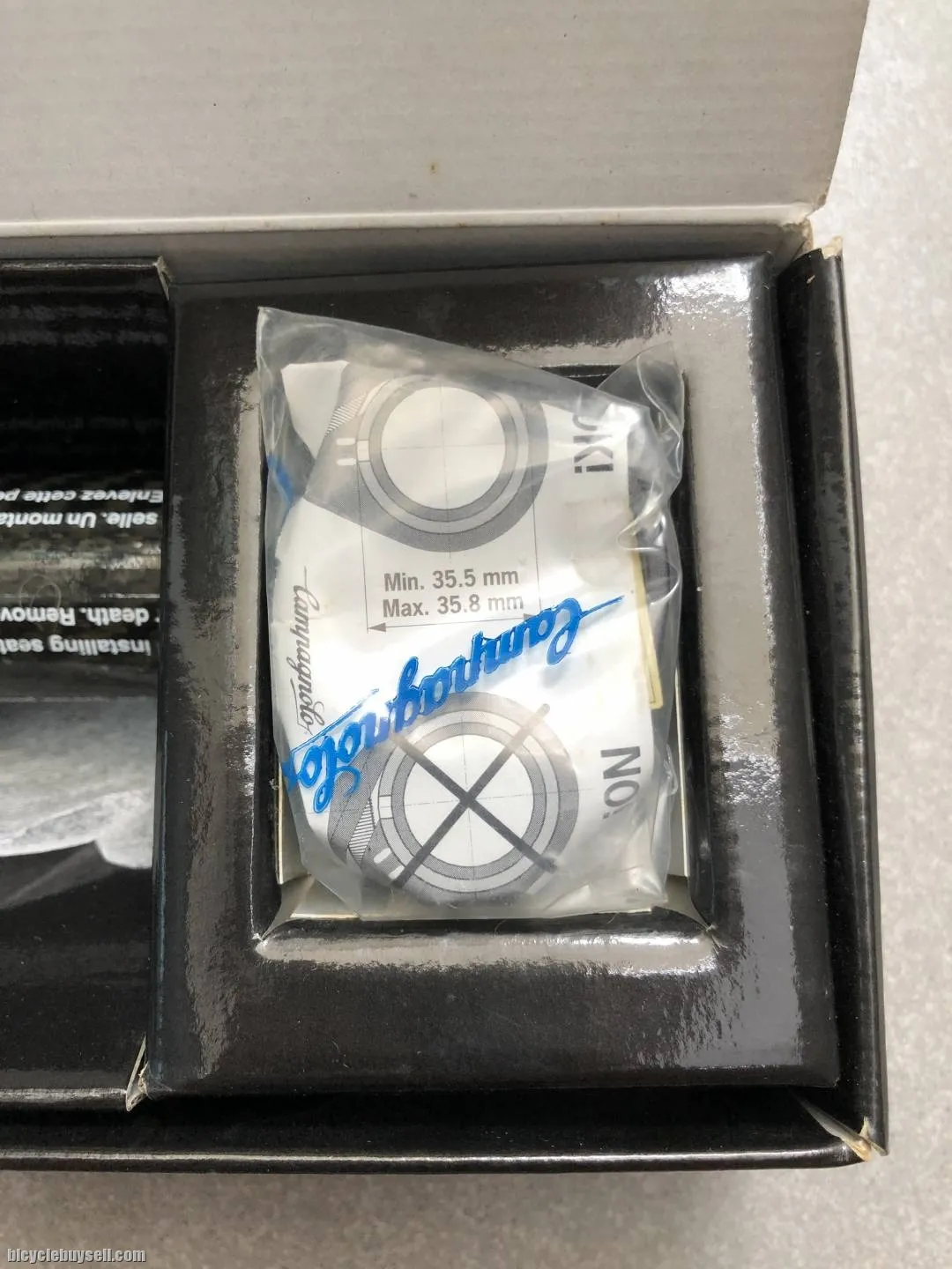 Campagnolo Record carbon seatpost 32.4mm x 350mm