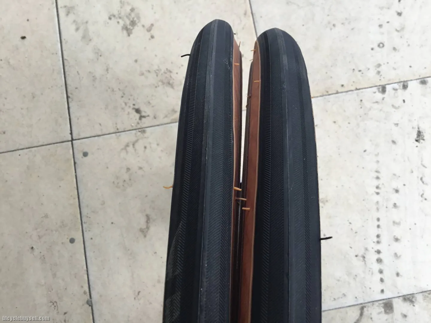 Innovo Folding Tires 20-1 1/8 451 Skin Wall 1pair - free courier