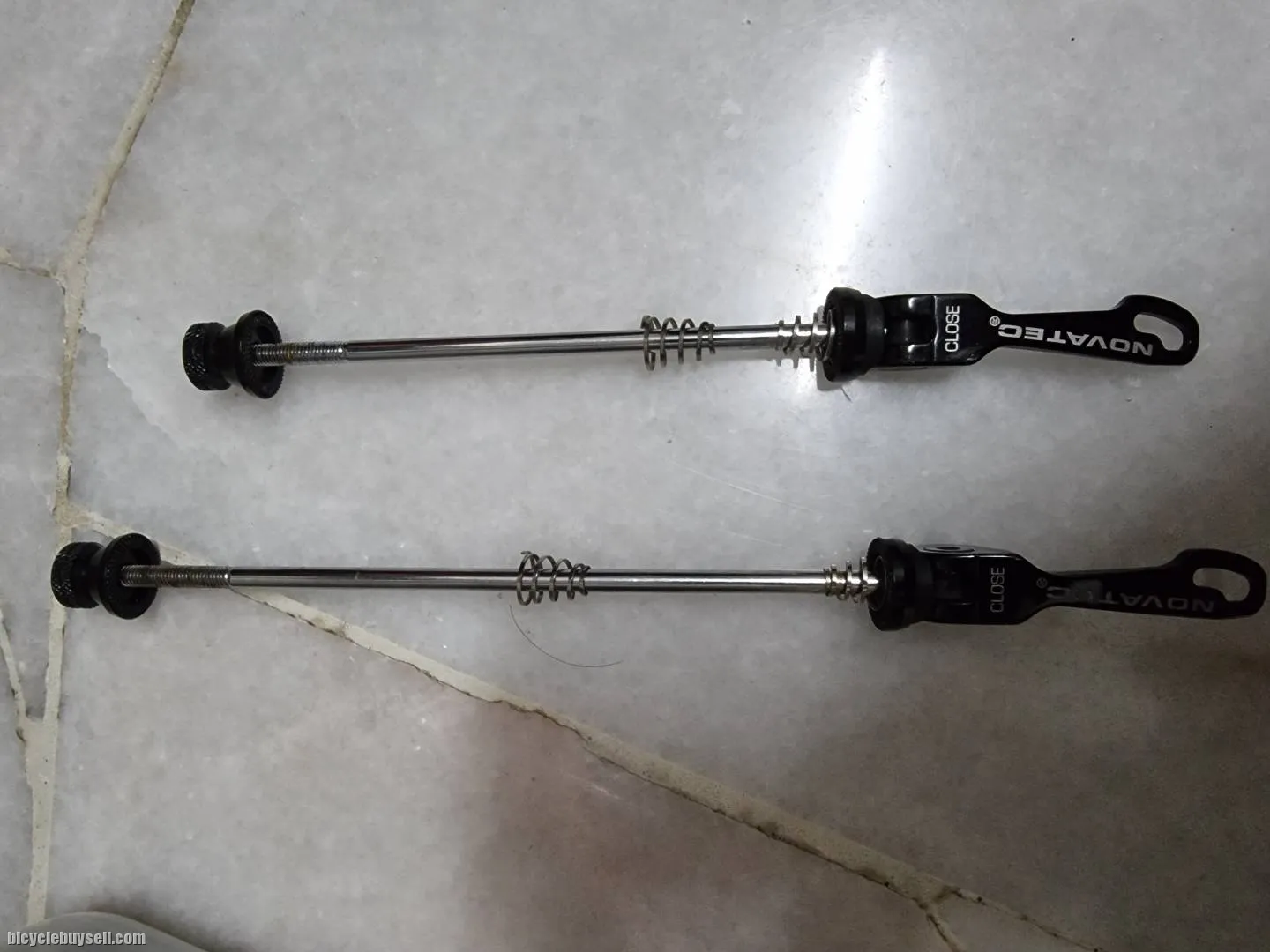Road bike skewers / quick release one set front and rear