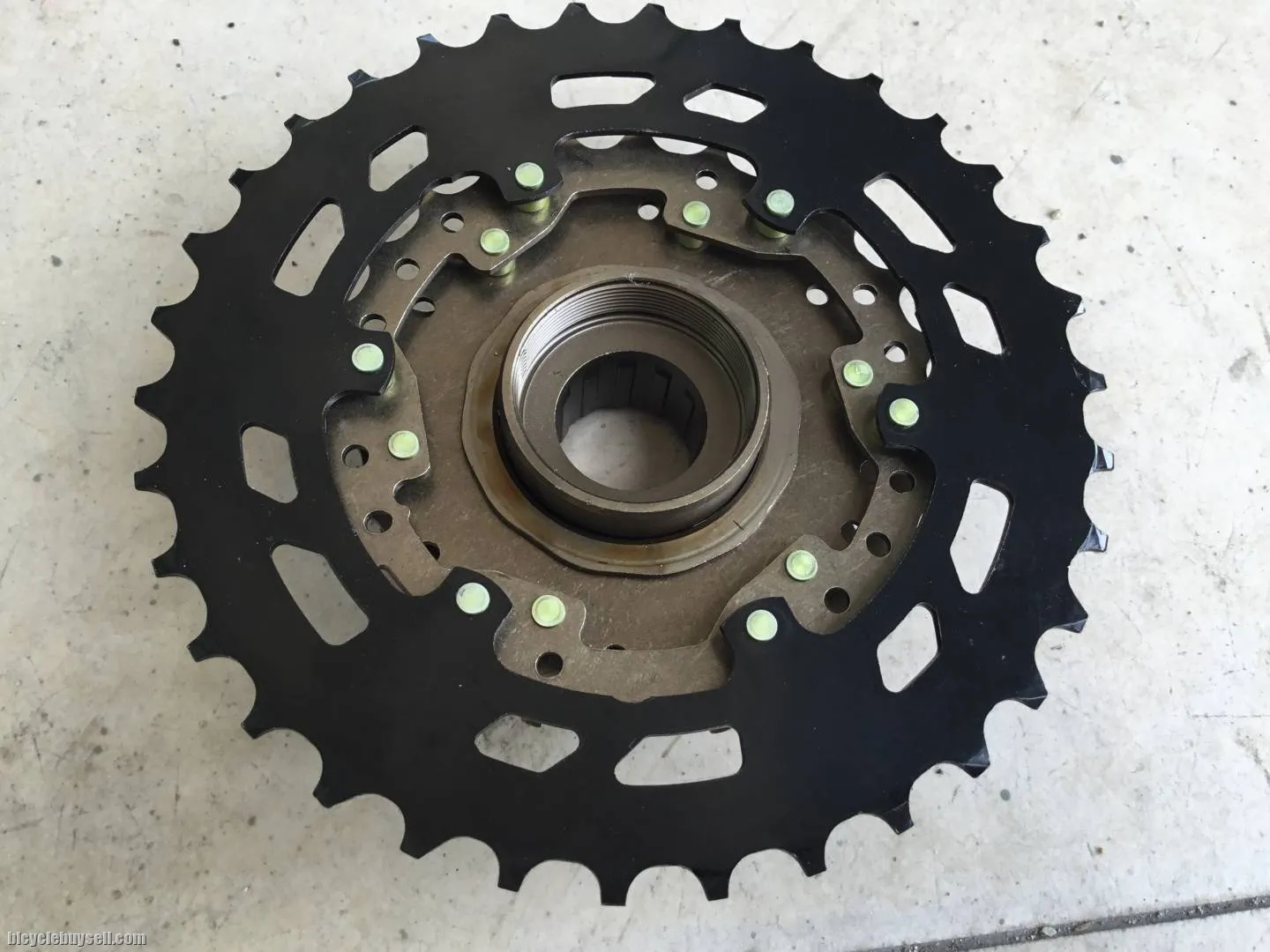 Shimano Tourney 7speed FreeWheel Caset - free courier