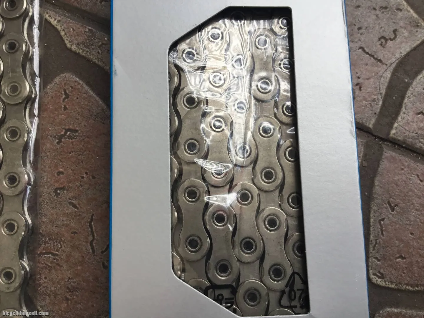 Shimano DuraAce HG901 Hollow Original 11s Chain - free courier