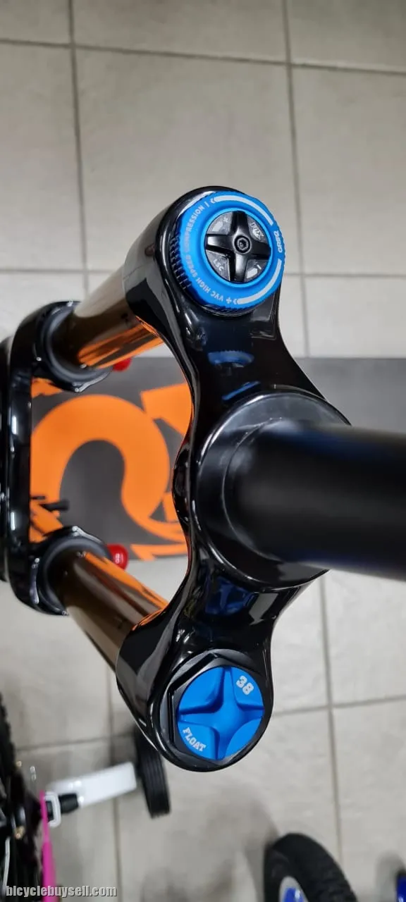 Fox 38 29" 180mm Travel Kashima Factory Series Grip 2 Boost QR 15 x 110 mm 44 Offset MTB Fork 2022 Model
