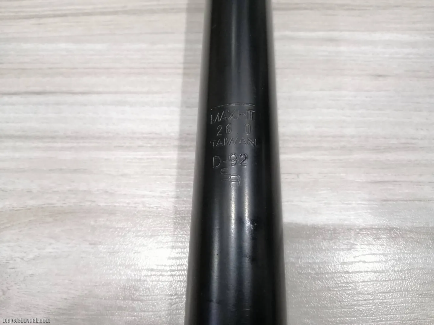 SR Sakae TCO 26mm x 300mm Seatpost