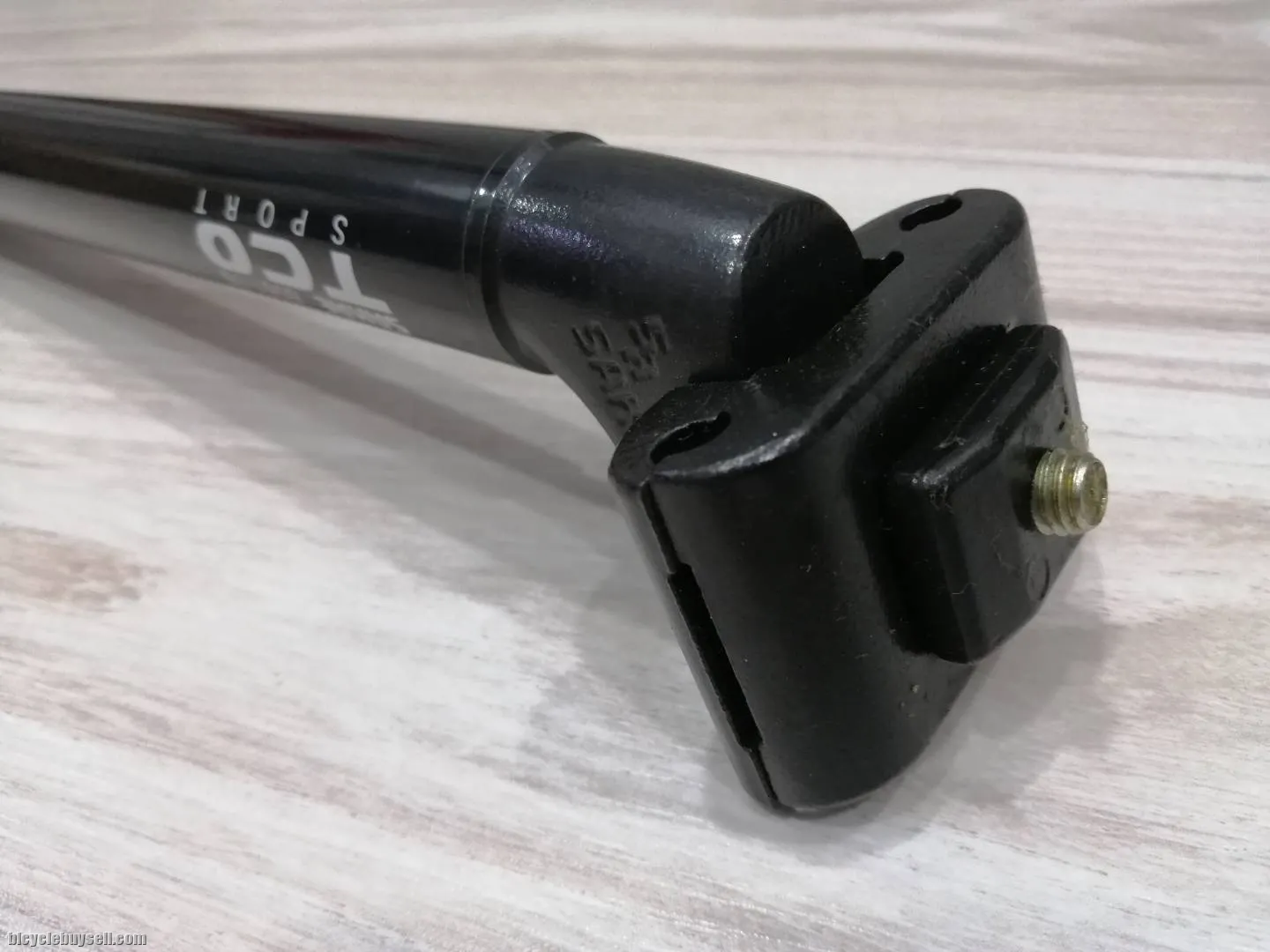 SR Sakae TCO 26mm x 300mm Seatpost