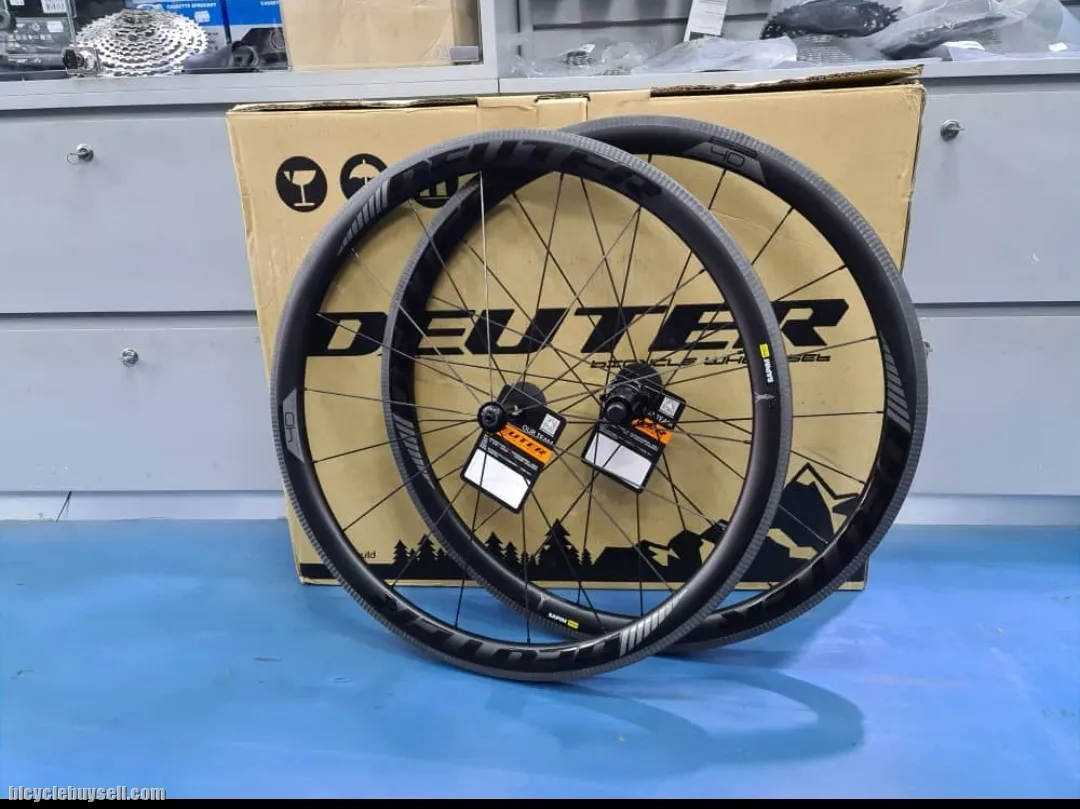 Deuter Carbon F3 RimBrake Ceramic Bearing 40mm Clincher ( Brand New !!!)