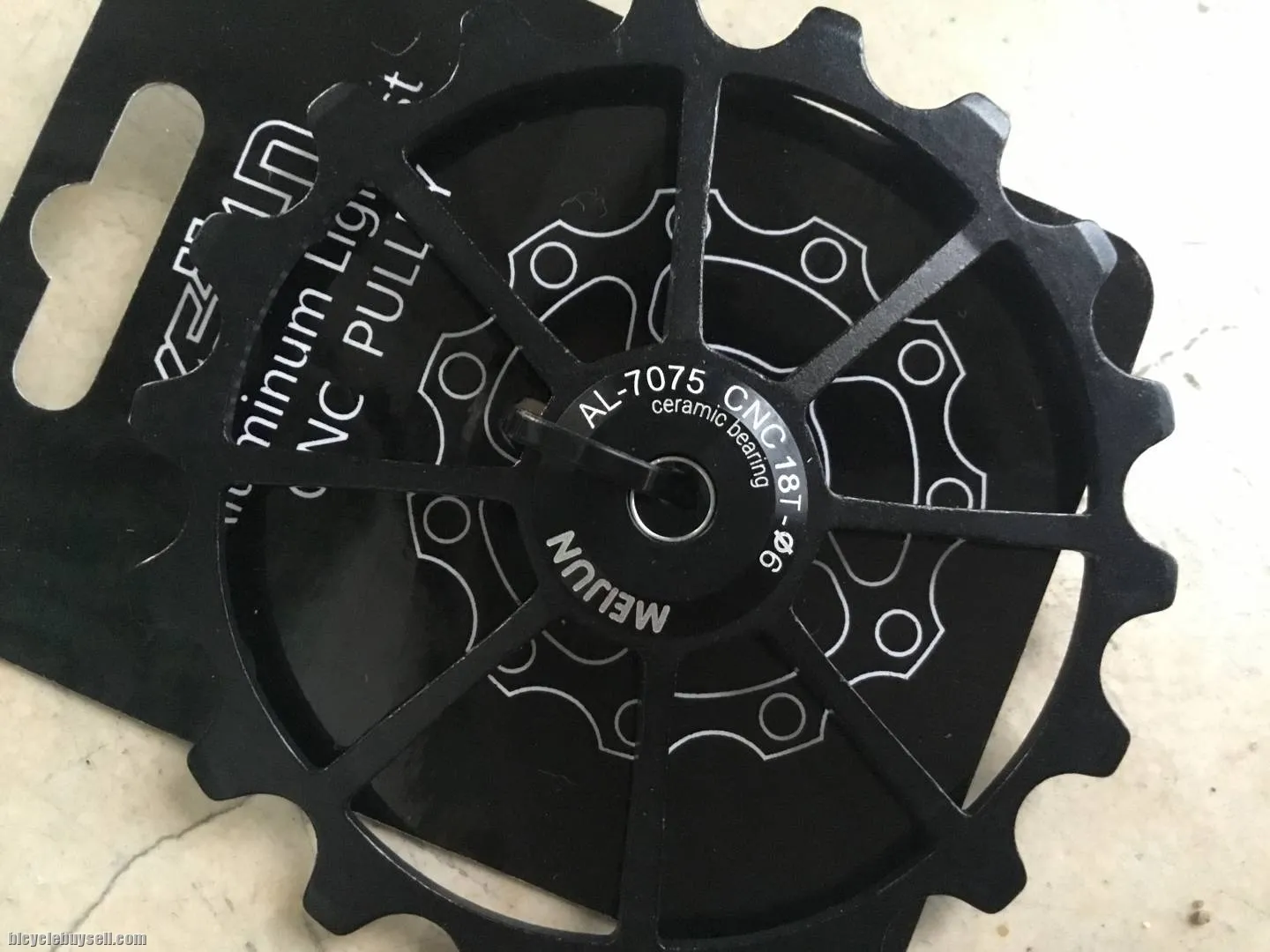 Oversized Ceramic Pulley 18T - free courier