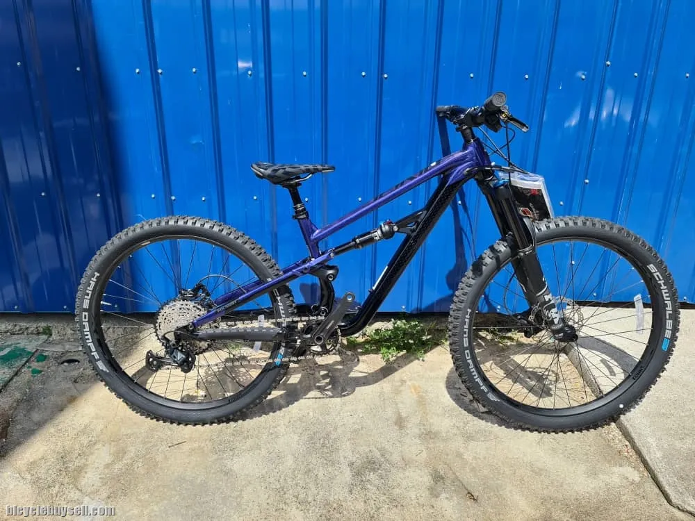Polygon Siskiu T8 -27.5er M size- (Brand New !!!)