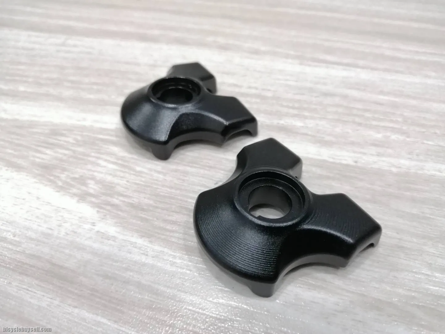 Niu Ju Specialized S-Works Carbon Seat Post Clamp 7 x 9mm