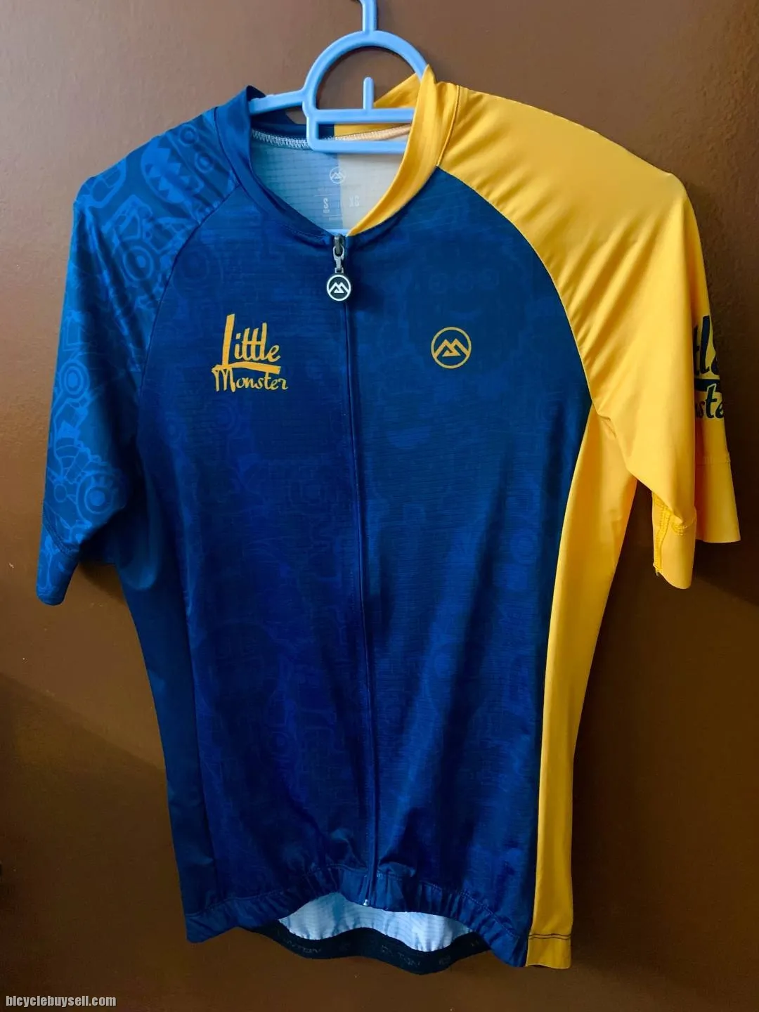 Monton little monster jersey