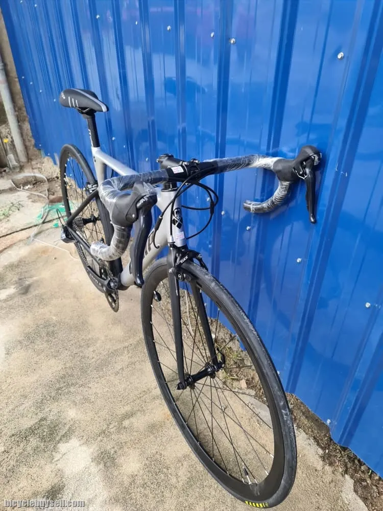 Camp Radon X (45/48/51cm) - 9 Speeds Sora - Brand New !!!