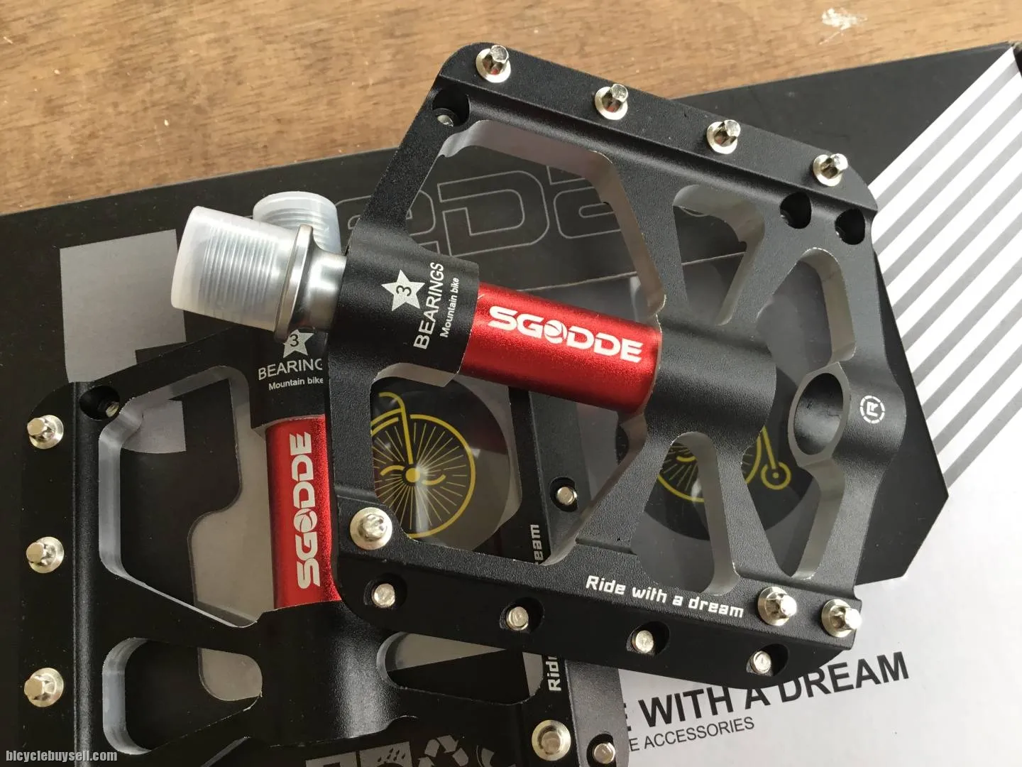 Sgodde 3 SealBearing Pedal  -- free courier