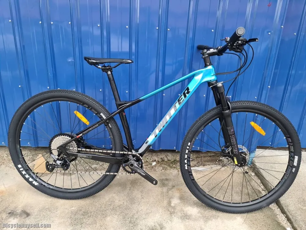 Twitter Predator Pro D2 Carbon - (29er) Deore M6100 (12 speeds) Brand New !!!