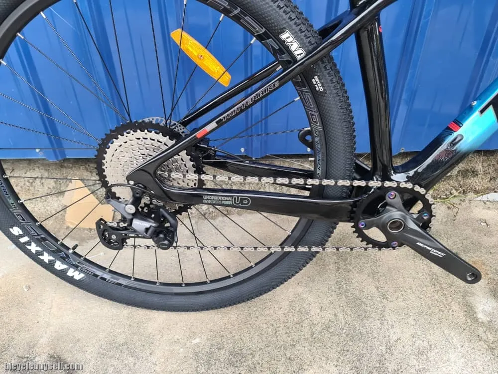 Twitter Predator Pro D2 Carbon - (29er) Deore M6100 (12 speeds) Brand New !!!