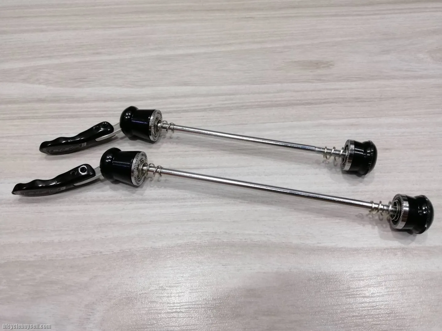 FSA QR-61 Road Skewer Quick Release
