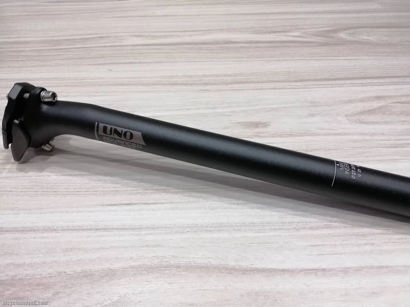 Uno 27.2 x 350mm 20mm Offset Seatpost
