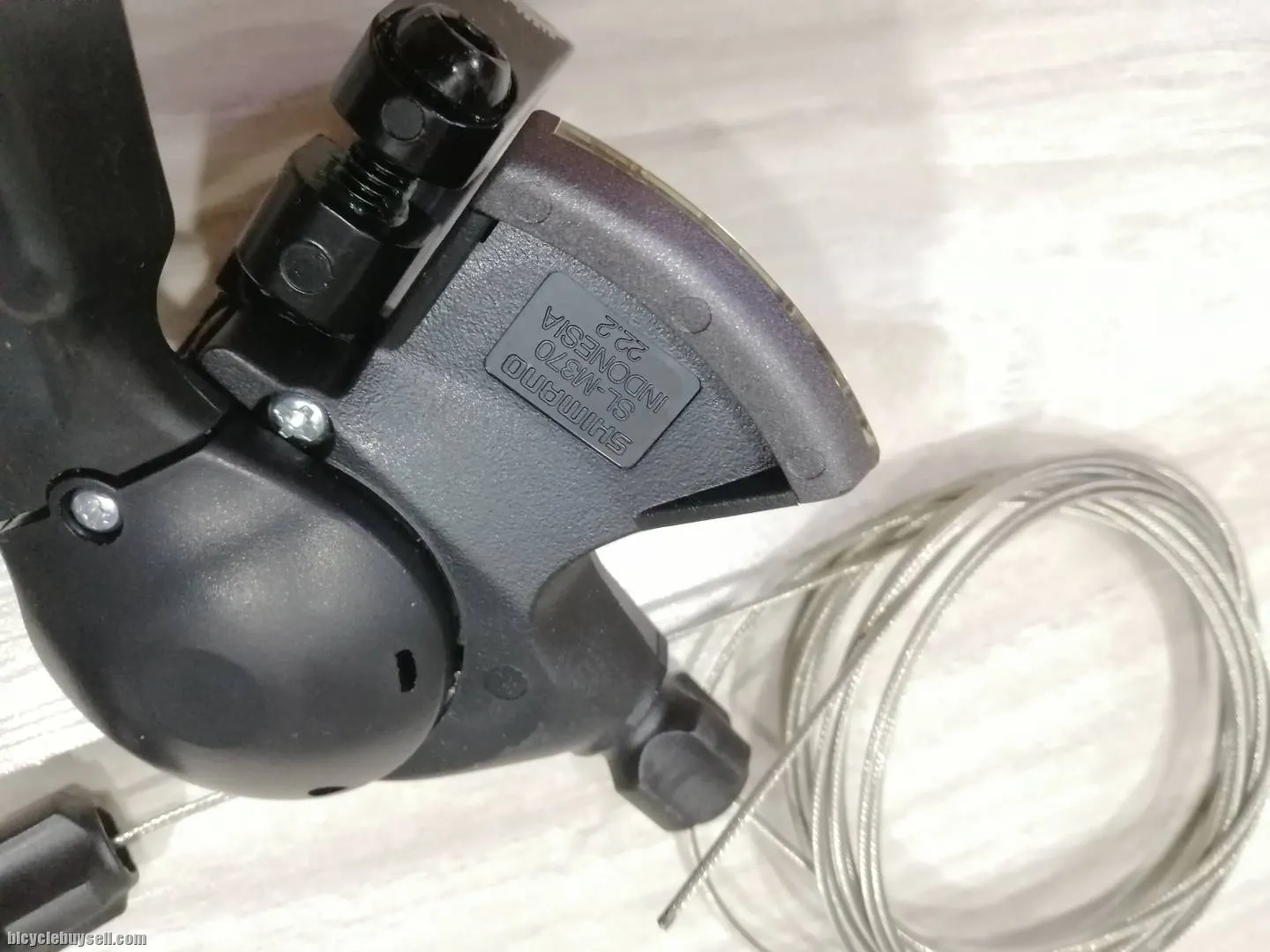 Shimano Altus M390 3 x 9 Speed Shifter
