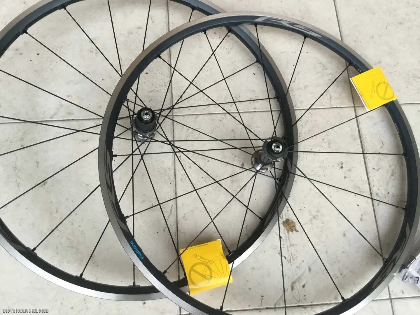 Shimano Ultegra RS500 Clincher Tubeless Wheelset  -  free courier