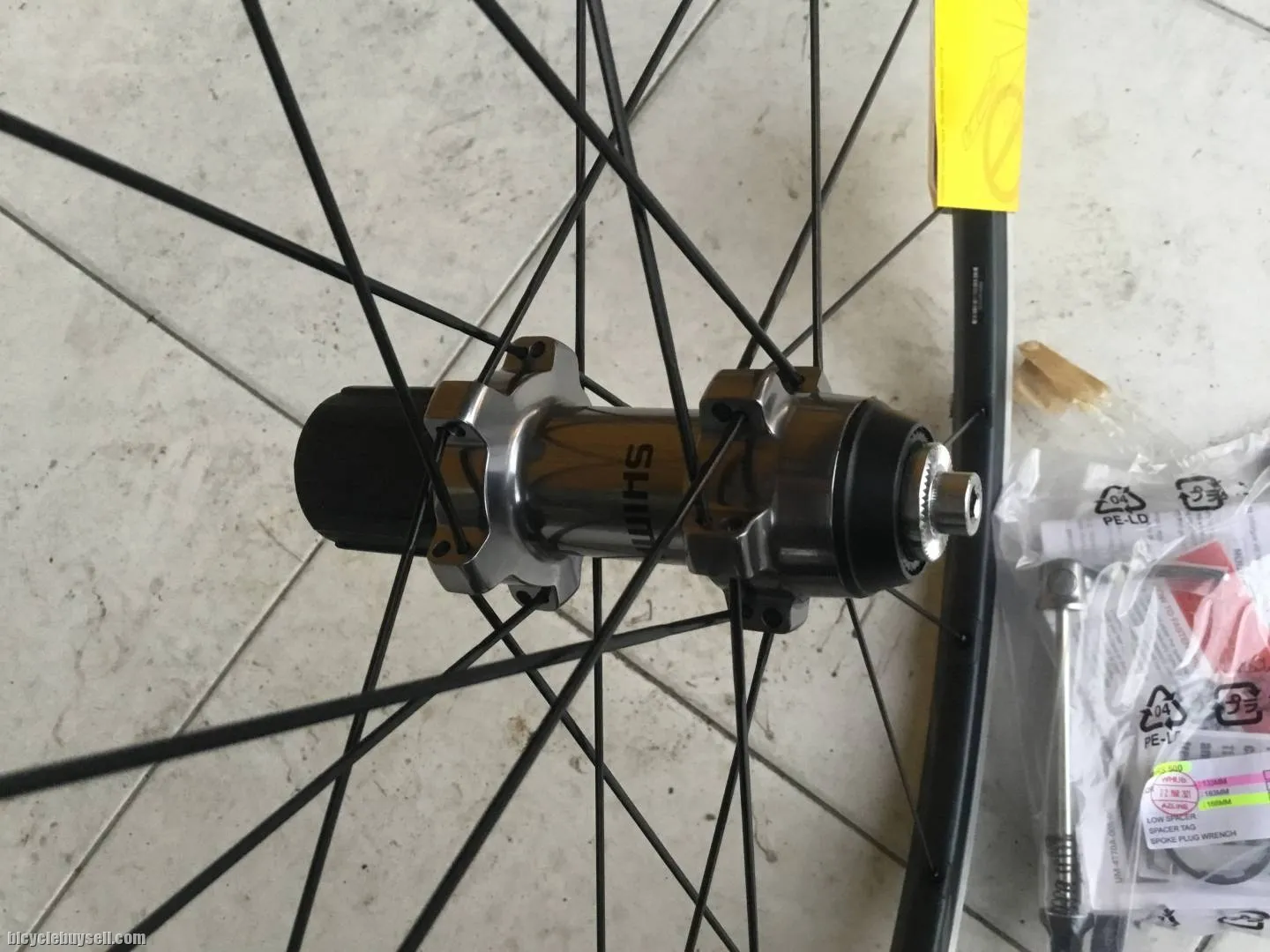 Shimano Ultegra RS500 Clincher Tubeless Wheelset  -  free courier