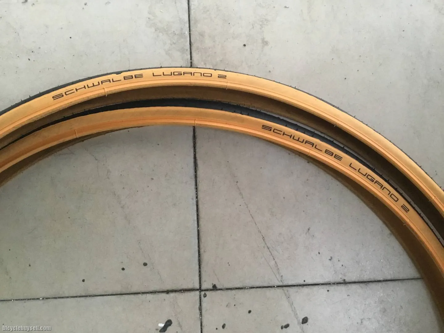 Schwalbe Lugano 2 Skinwall 25c - 1pair - free courier