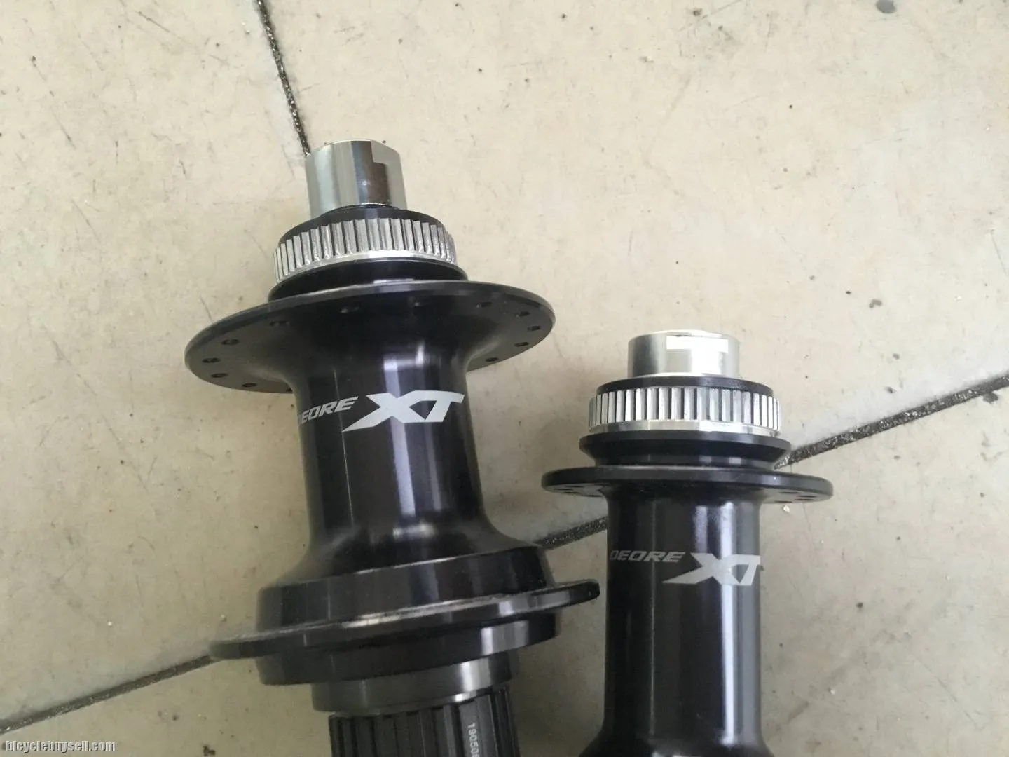 Shimano XT M8100 12s MIcroSpline Hub - 1set - free courier