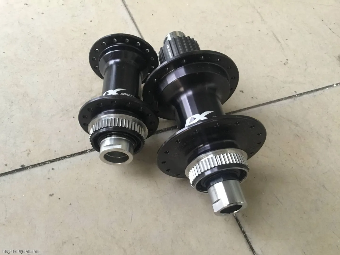 Shimano XT M8100 12s MIcroSpline Hub - 1set - free courier
