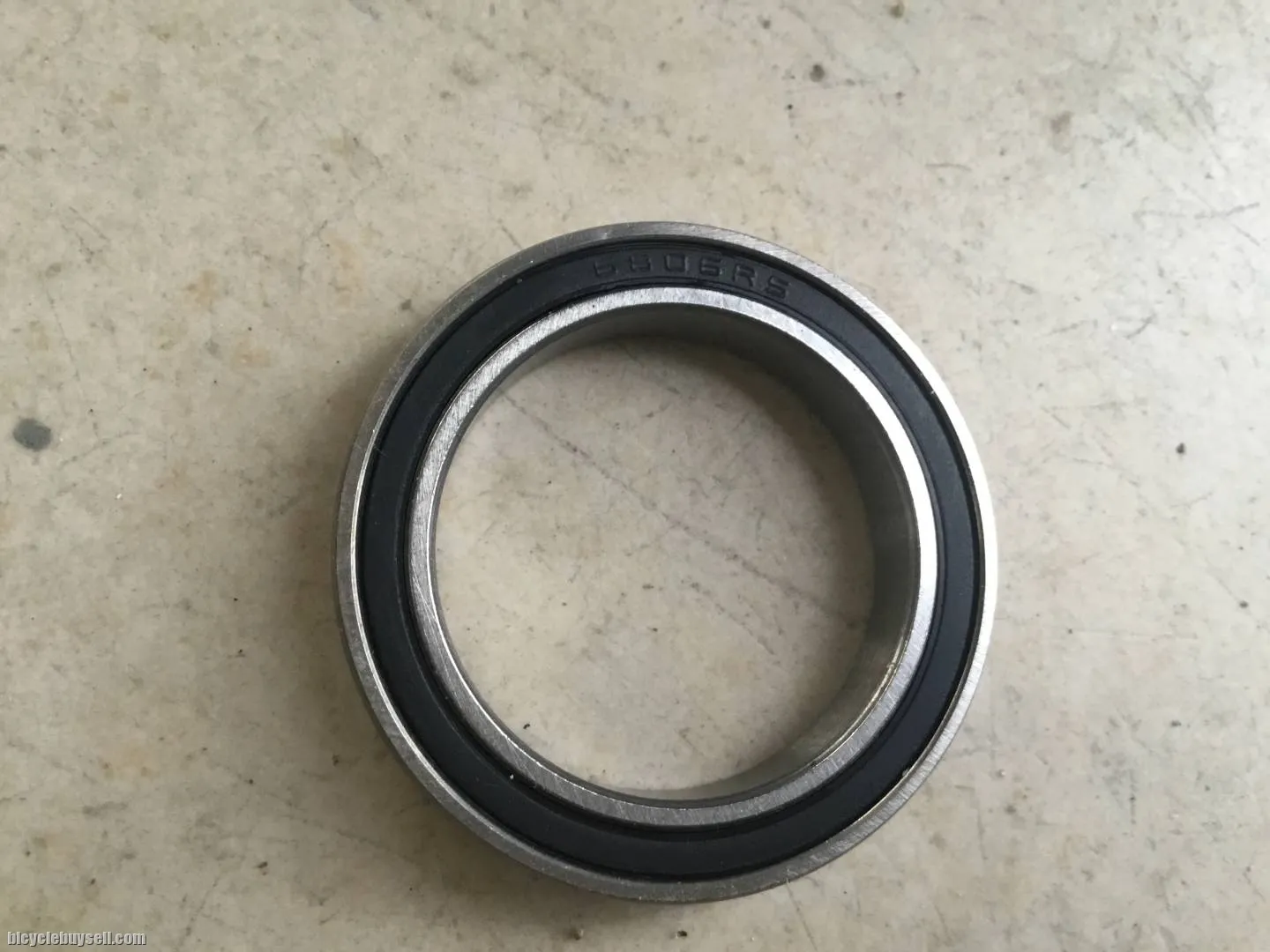 6806RS Ceramic BB30 42mm Pressfit Bearing - free courier