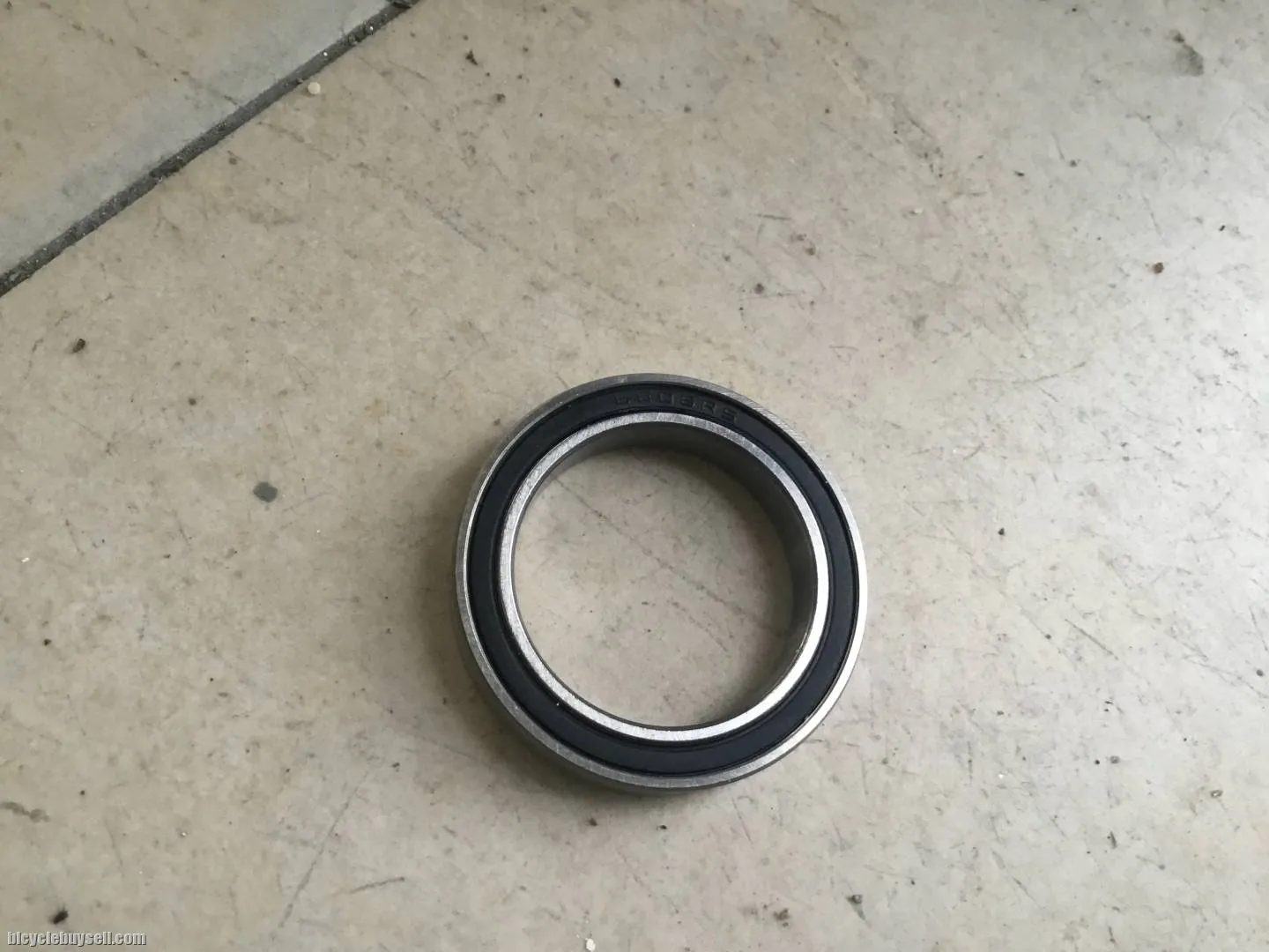 6806RS Ceramic BB30 42mm Pressfit Bearing - free courier