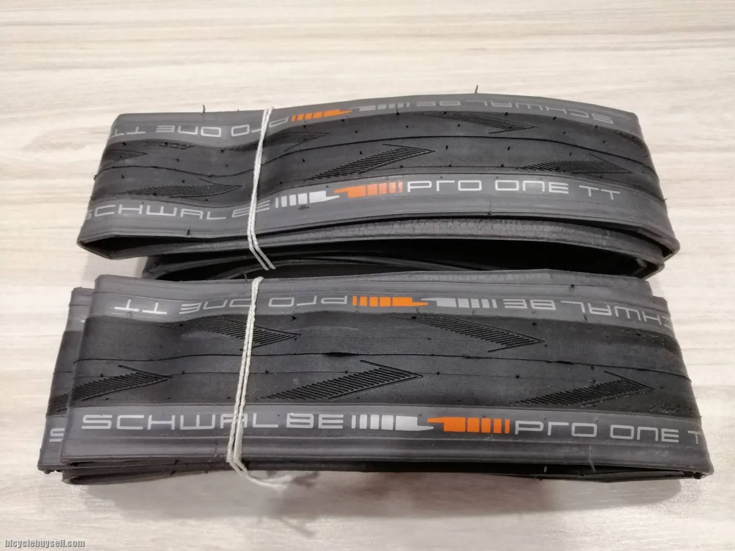 Schwalbe Pro One TT TLE Addix Road Tire 700 x 25c ( 1 PAIR )