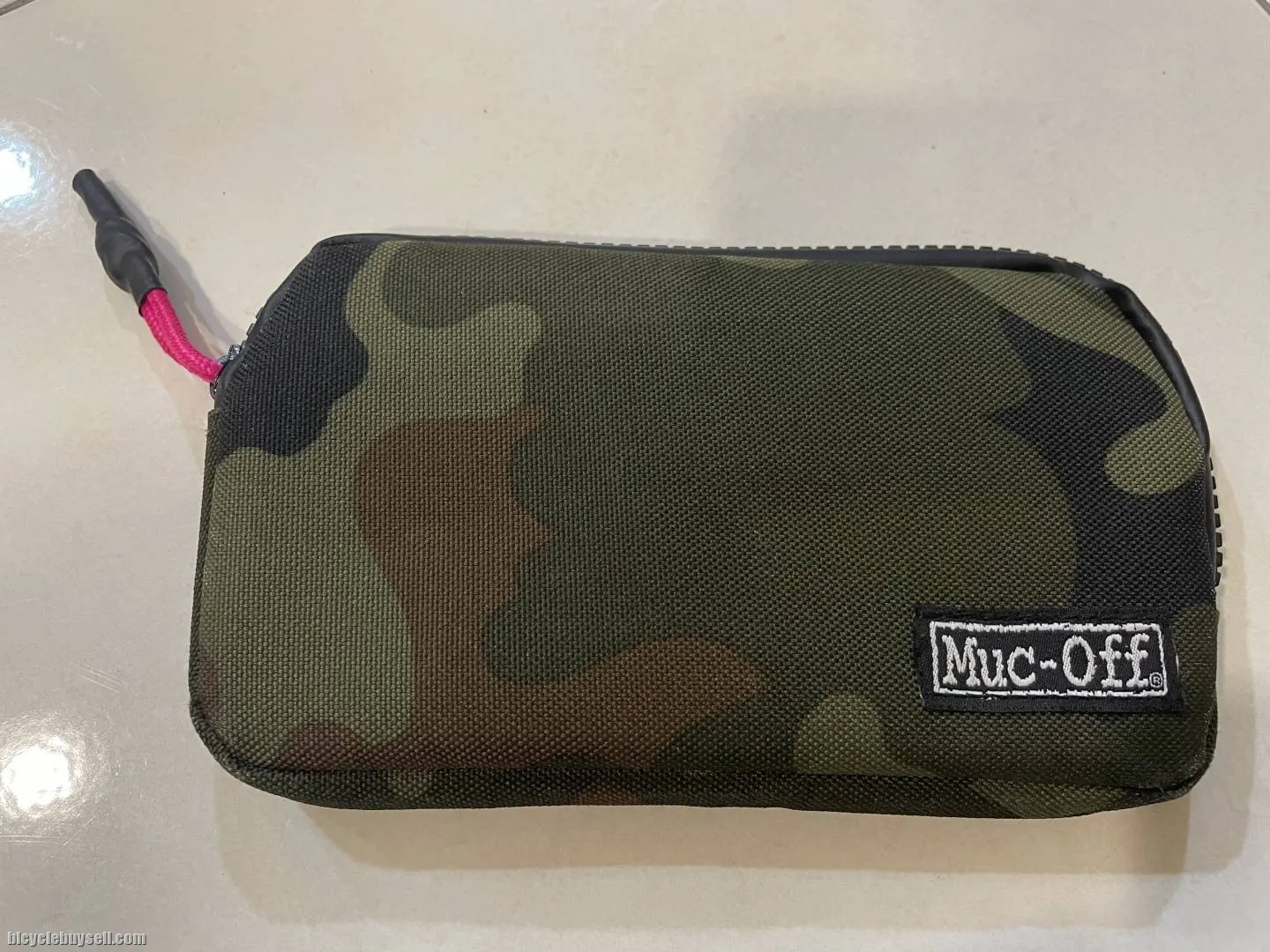Used Muc Off Cycling Essential Case