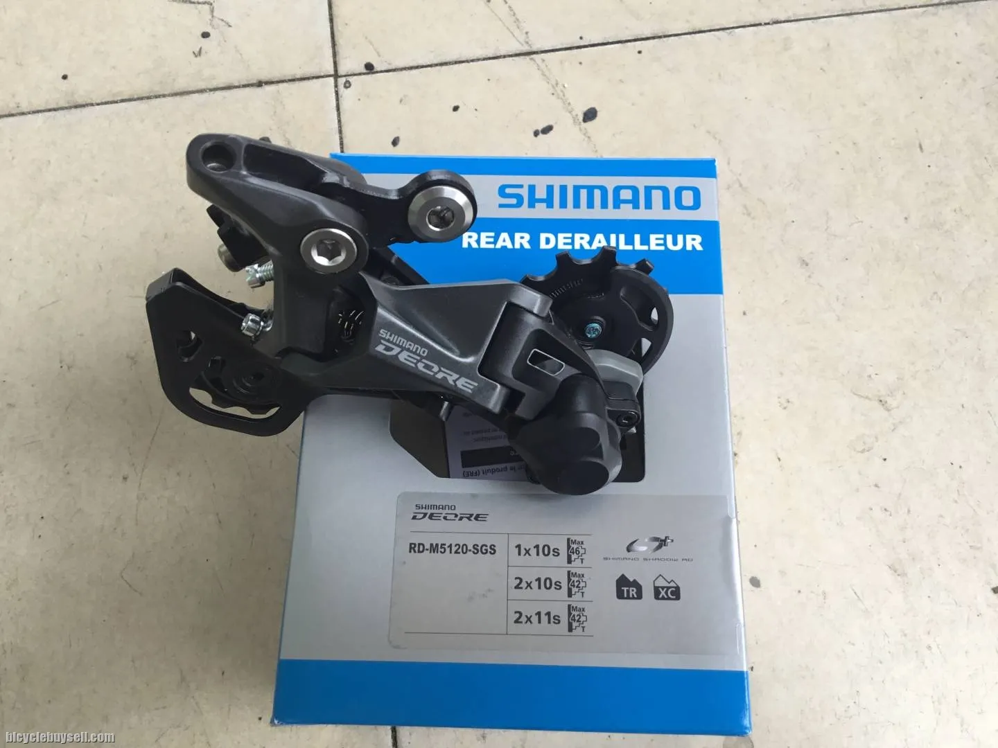 Shimano Deore M5120 Rear Deraileur - free courier