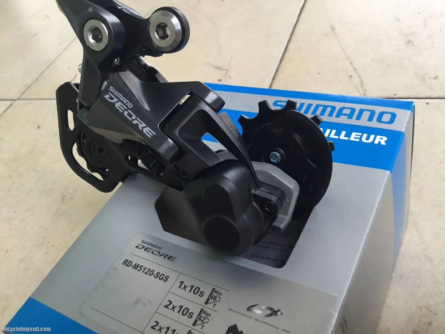 Shimano Deore M5120 Rear Deraileur - free courier