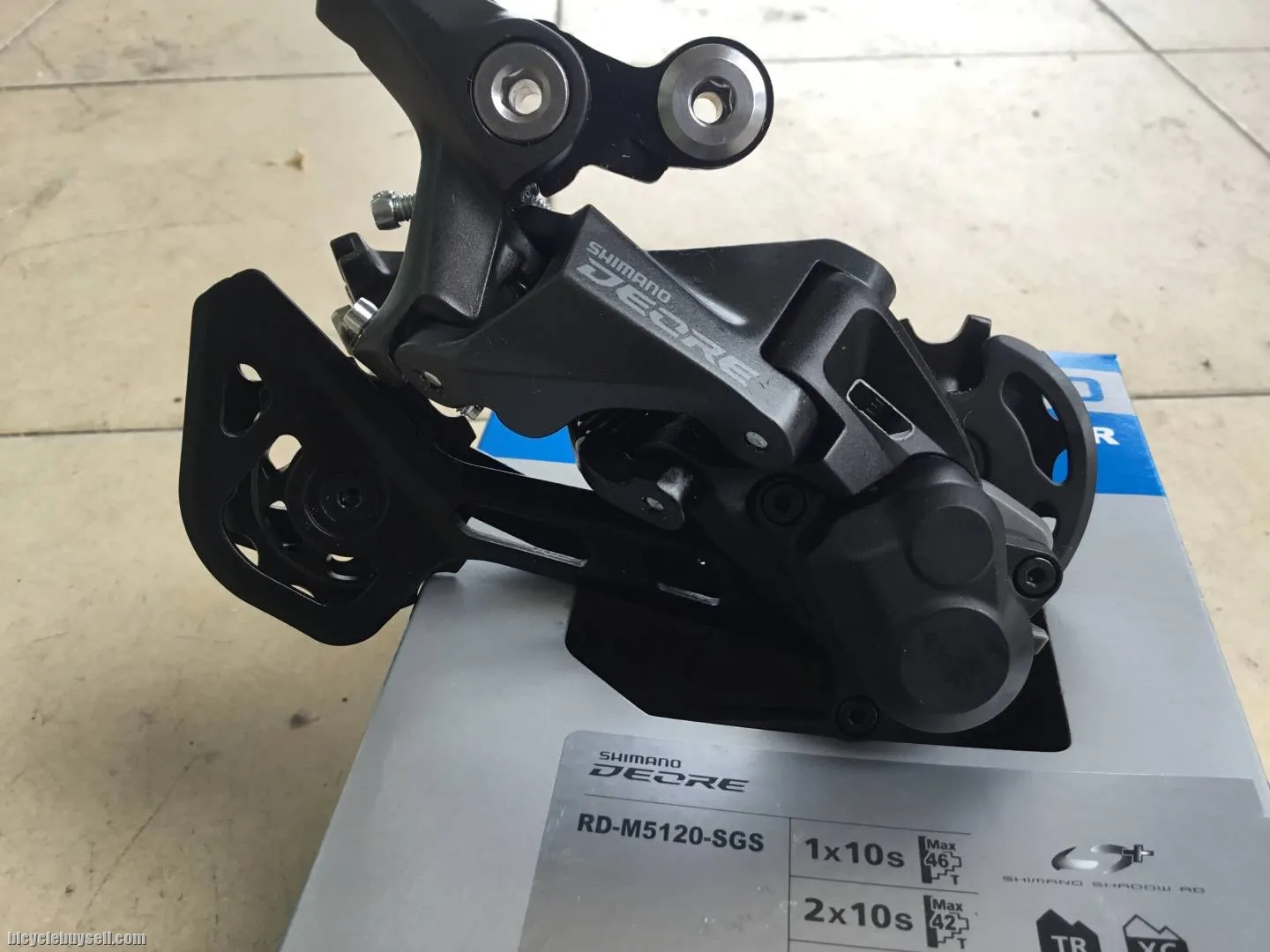 Shimano Deore M5120 Rear Deraileur - free courier
