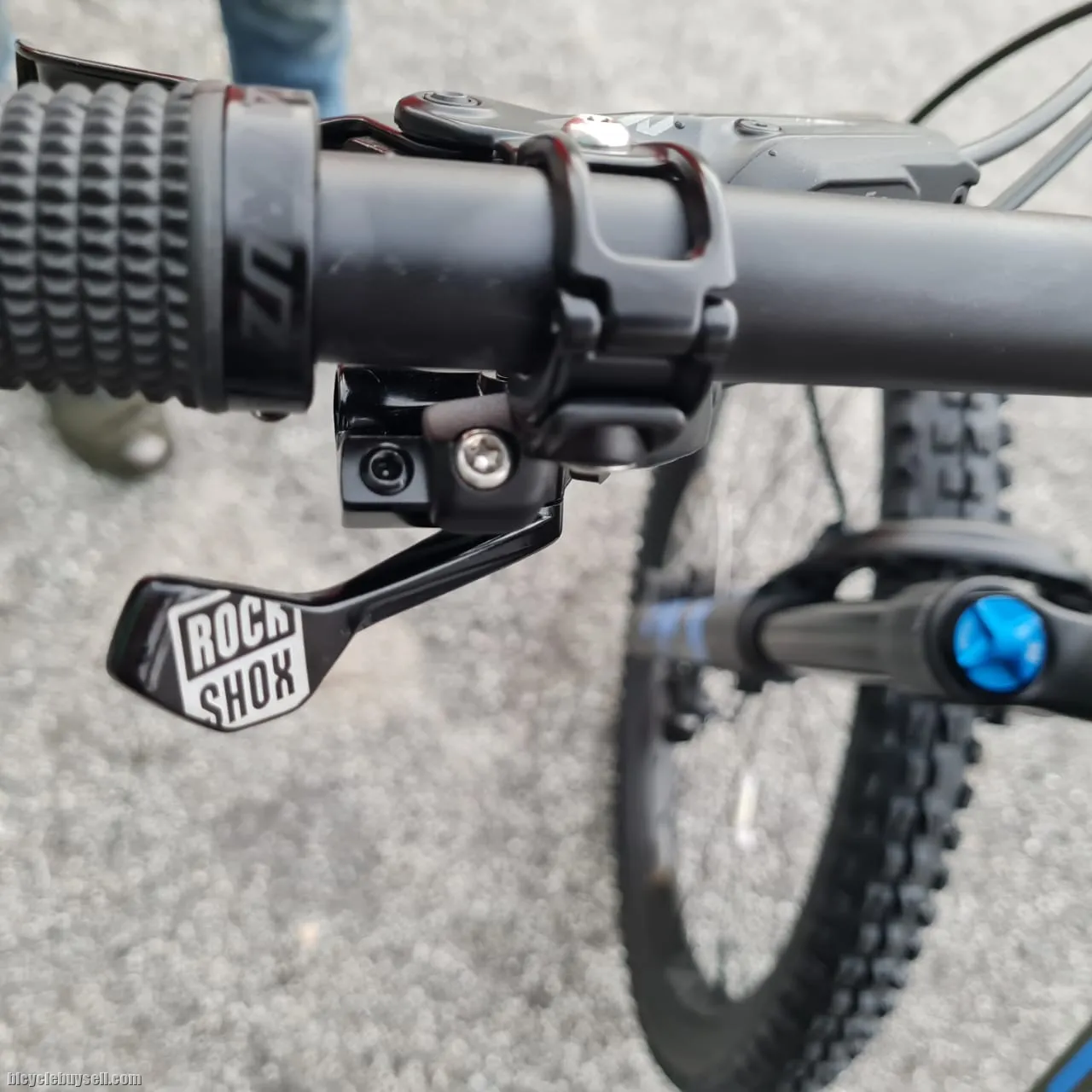 Santa Cruz Bronson 4c MX S-Kit - M size Lifetime Warranty